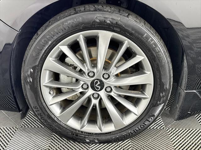 2023 INFINITI Q50 LUXE