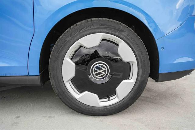 2025 Volkswagen ID. Buzz Pro S Plus with 4MOTION