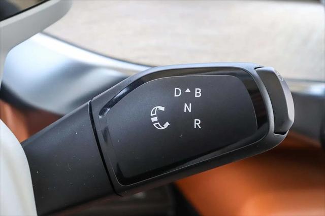 2025 Volkswagen ID. Buzz Pro S Plus with 4MOTION