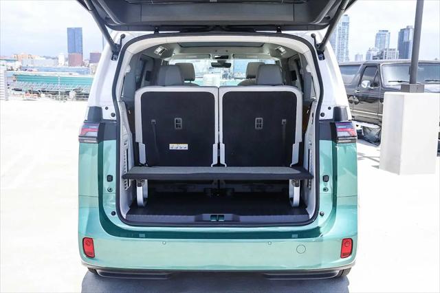2025 Volkswagen ID. Buzz Pro S Plus with 4MOTION