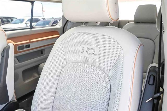 2025 Volkswagen ID. Buzz Pro S Plus with 4MOTION