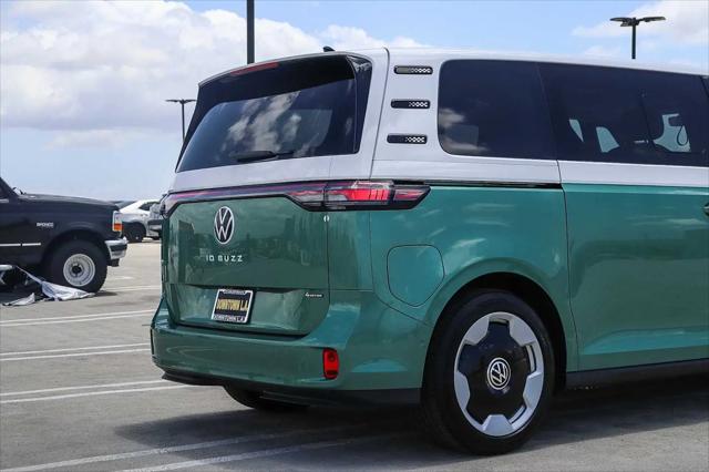 2025 Volkswagen ID. Buzz Pro S Plus with 4MOTION