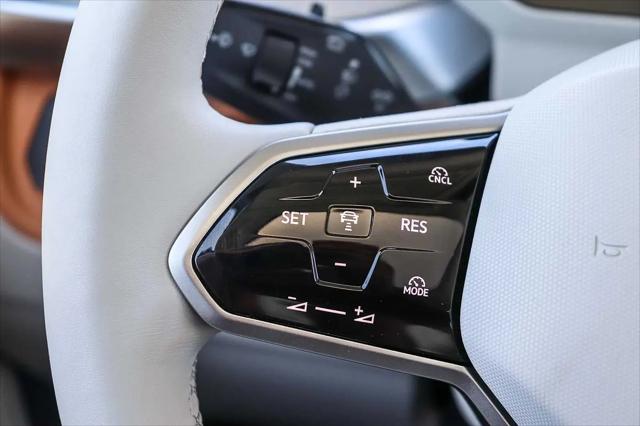 2025 Volkswagen ID. Buzz Pro S Plus with 4MOTION