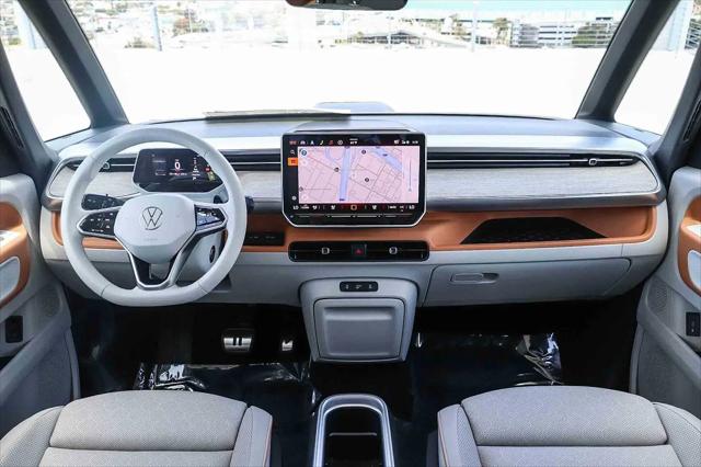 2025 Volkswagen ID. Buzz Pro S Plus with 4MOTION