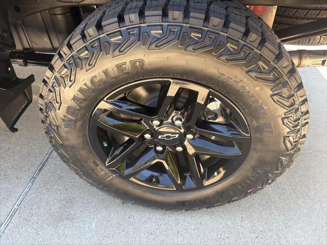 2026 Chevrolet Silverado 1500 4WD Crew Cab Short Bed Custom Trail Boss