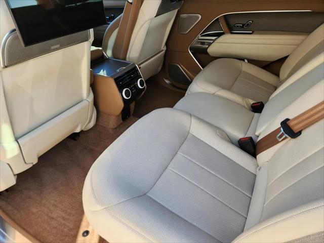2023 Land Rover Range Rover SV