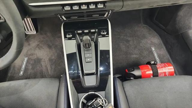 2024 Porsche 911 Dakar