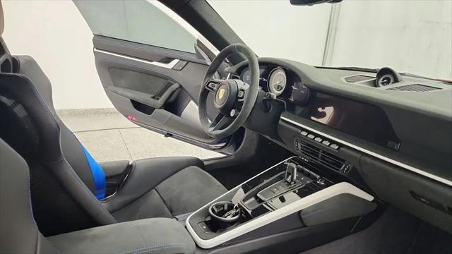 2024 Porsche 911 Dakar