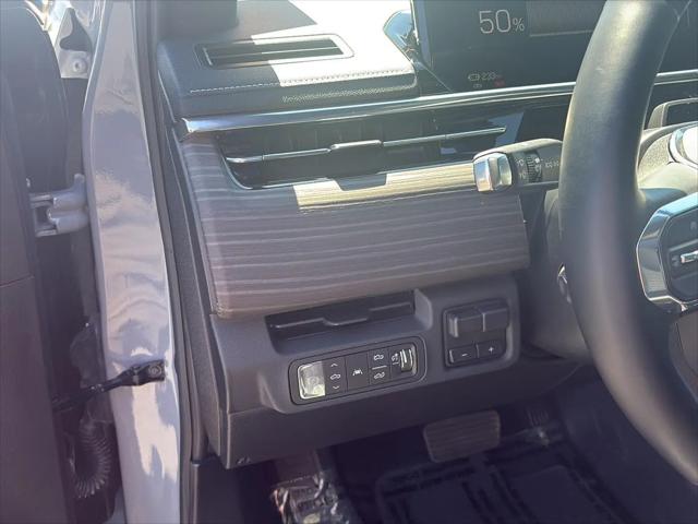 2024 GMC Sierra Denali Edition 1