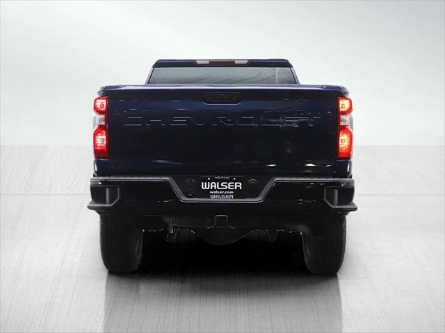 2023 Chevrolet Silverado 2500HD 4WD Crew Cab Standard Bed Custom