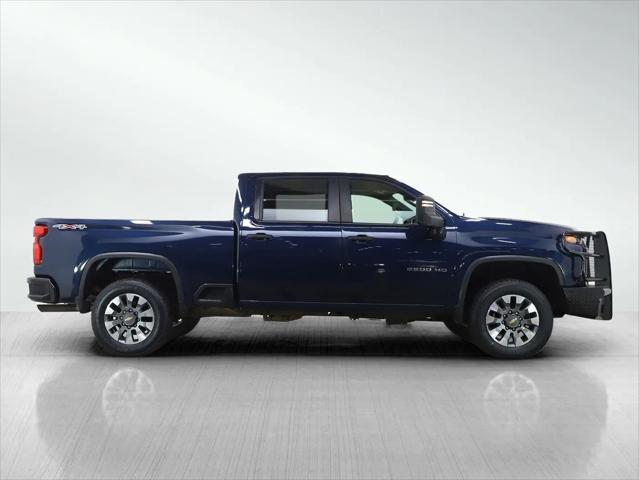 2023 Chevrolet Silverado 2500HD 4WD Crew Cab Standard Bed Custom