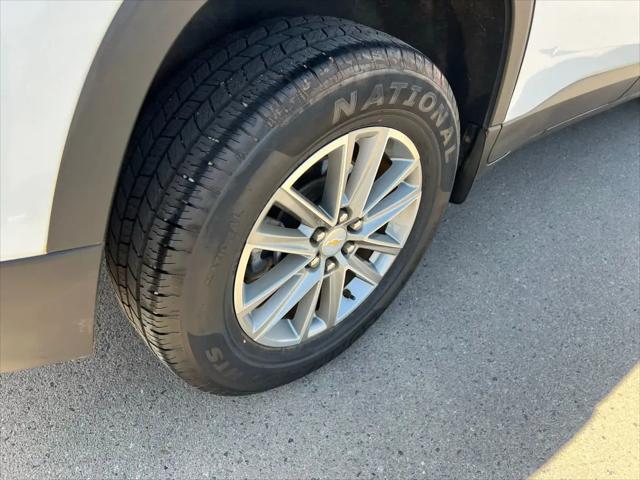 2023 Chevrolet Traverse AWD LT Cloth