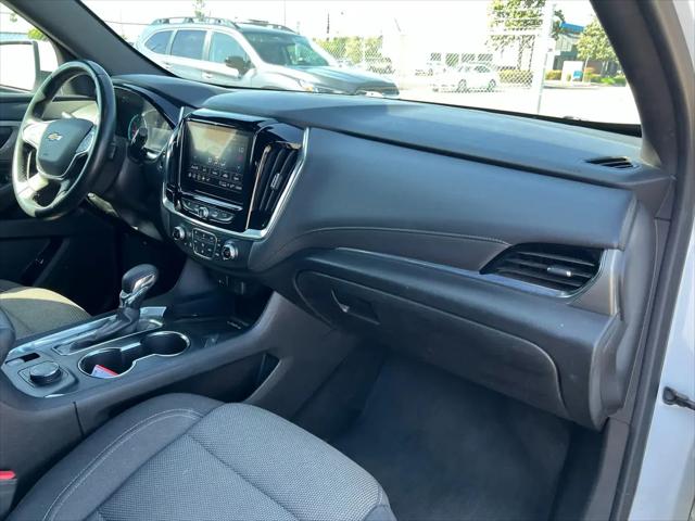 2023 Chevrolet Traverse AWD LT Cloth