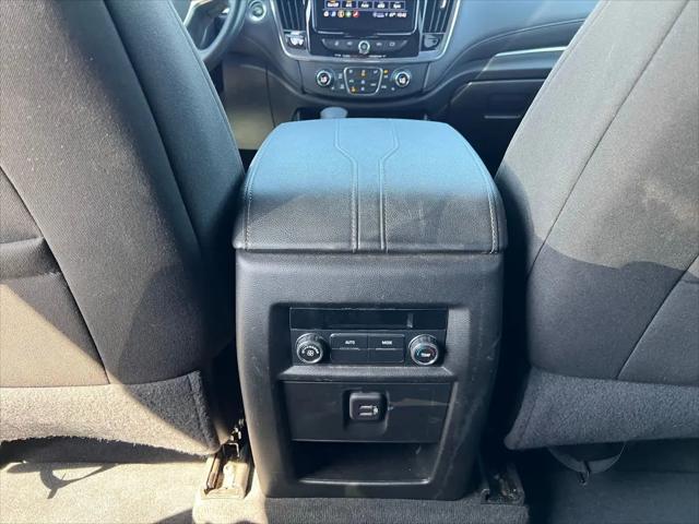 2023 Chevrolet Traverse AWD LT Cloth