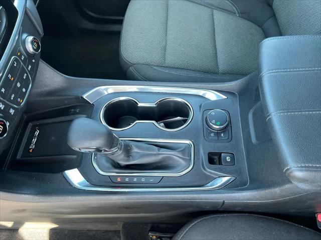 2023 Chevrolet Traverse AWD LT Cloth