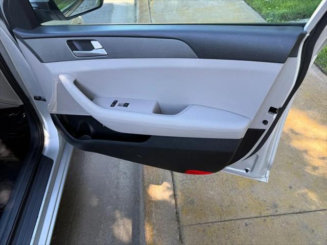 2016 Hyundai Sonata Base