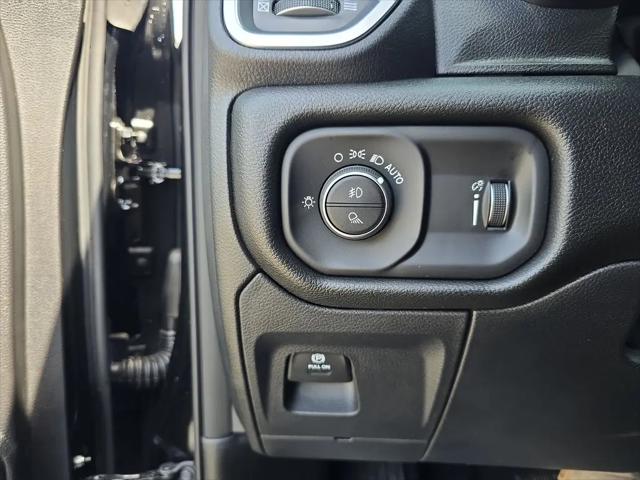 2026 Ram 1500 Express Crew Cab 4x4 57 Box