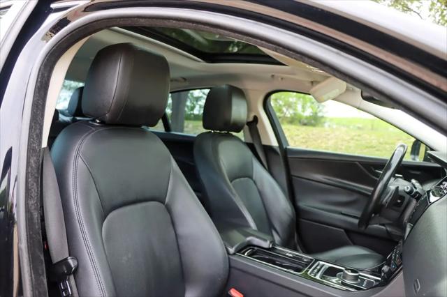 2018 Jaguar XE 25t Premium