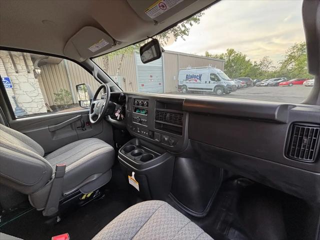 2022 Chevrolet Express Cutaway Work Van