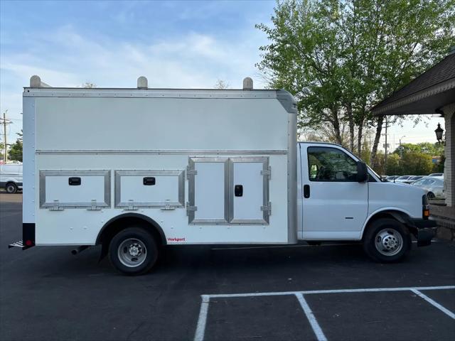 2022 Chevrolet Express Cutaway Work Van