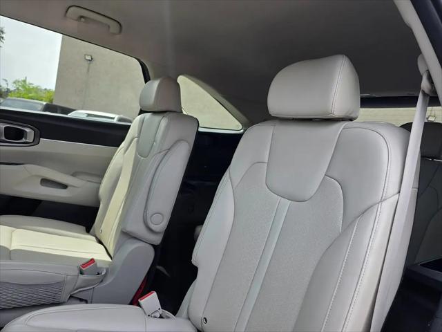 2022 Kia Sorento Hybrid S