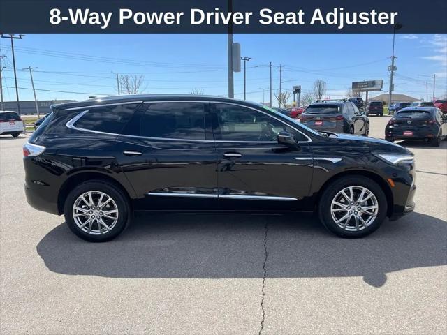 2023 Buick Enclave Essence AWD