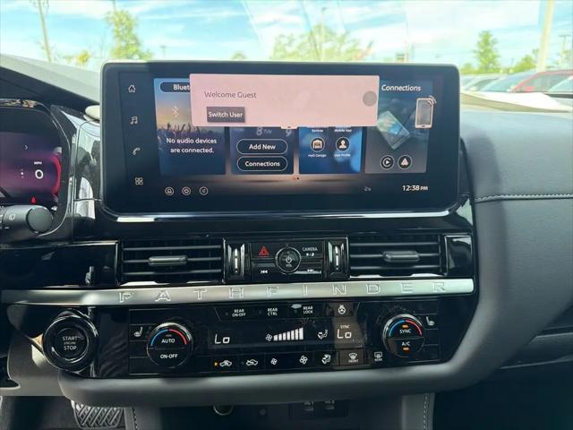 2026 Nissan Pathfinder SL