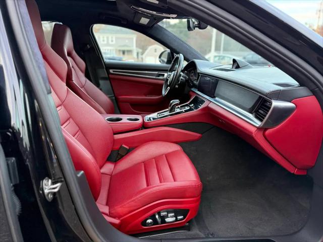 2019 Porsche Panamera GTS