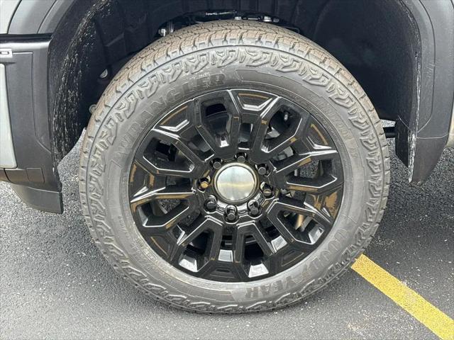 2026 GMC Sierra 2500HD Crew Cab, Standard Bed, AT4, 4WD