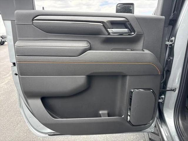 2026 GMC Sierra 2500HD Crew Cab, Standard Bed, AT4, 4WD