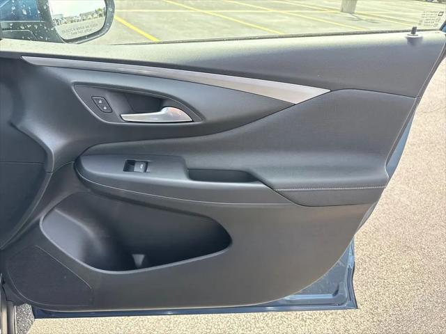 2026 Buick NV Preferred FWD
