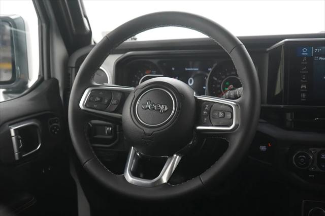 2025 Jeep Wrangler 4-Door Sahara 4x4