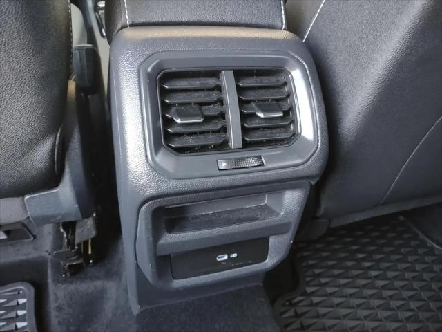 2024 Volkswagen Taos 1.5T SEL