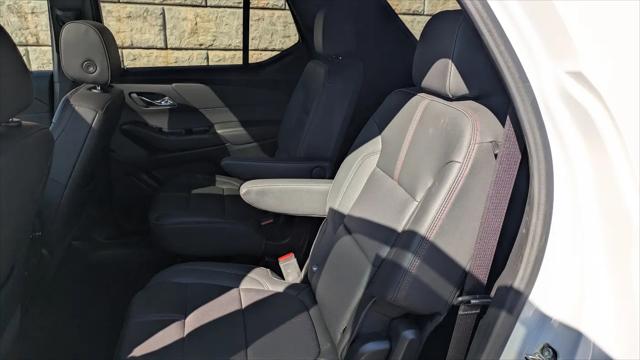 2023 Chevrolet Traverse AWD RS