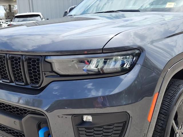 2025 Jeep Grand Cherokee Anniversary Edition