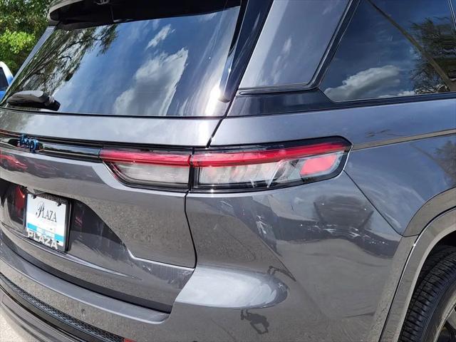 2025 Jeep Grand Cherokee Anniversary Edition