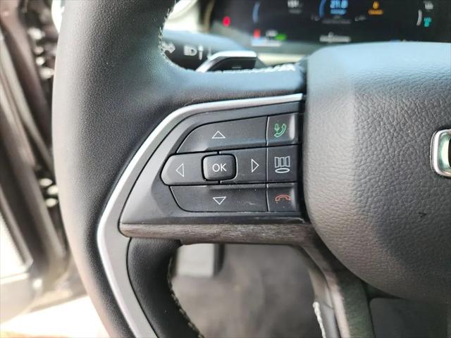 2025 Jeep Grand Cherokee Anniversary Edition
