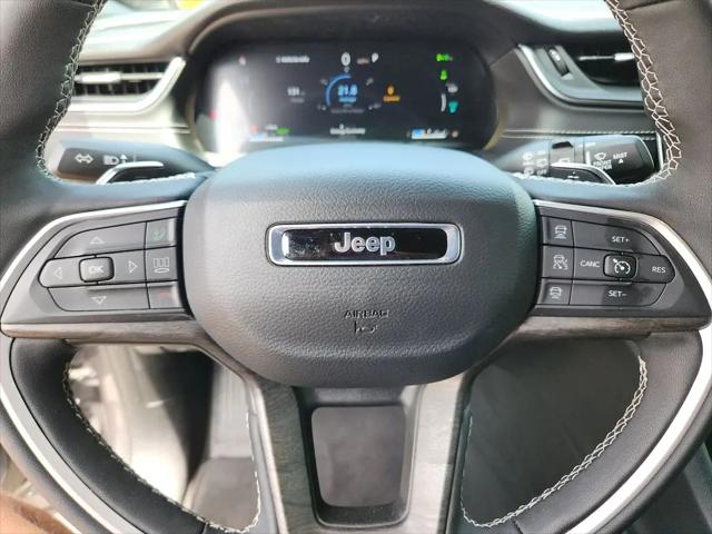 2025 Jeep Grand Cherokee Anniversary Edition