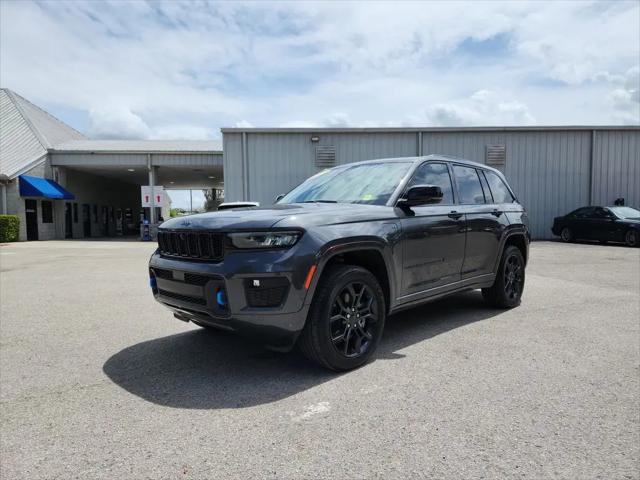 2025 Jeep Grand Cherokee Anniversary Edition