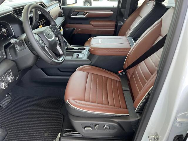 2026 GMC Sierra 2500HD Crew Cab, Standard Bed, Denali Ultimate, 4WD