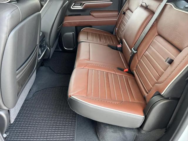 2026 GMC Sierra 2500HD Crew Cab, Standard Bed, Denali Ultimate, 4WD