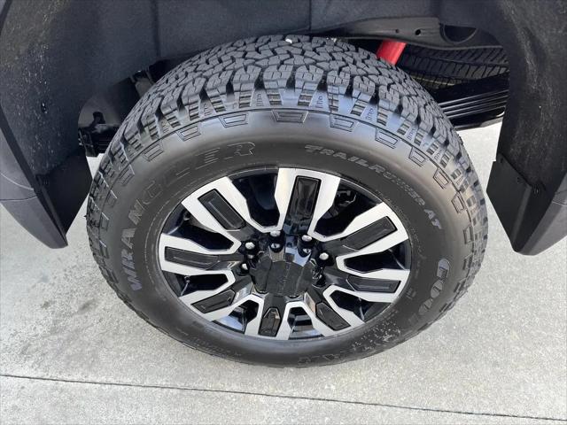 2026 GMC Sierra 2500HD Crew Cab, Standard Bed, Denali Ultimate, 4WD