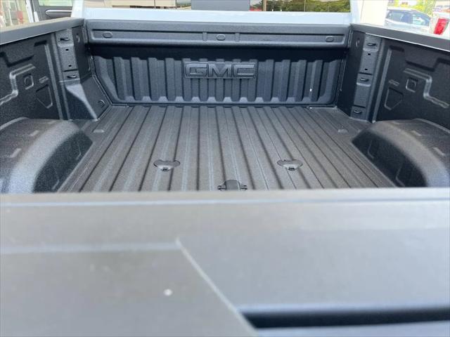 2026 GMC Sierra 2500HD Crew Cab, Standard Bed, AT4, 4WD
