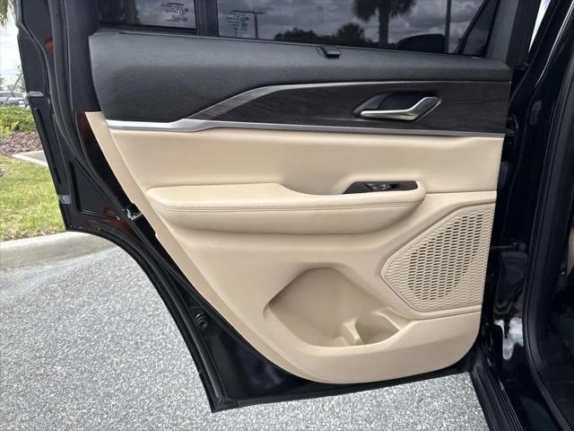 2023 Jeep Grand Cherokee Limited 4x2