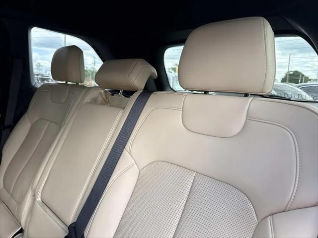 2023 Jeep Grand Cherokee Limited 4x2