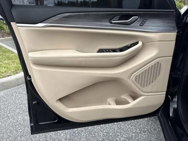 2023 Jeep Grand Cherokee Limited 4x2