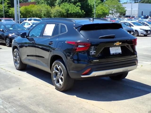 2025 Chevrolet Trax FWD LT