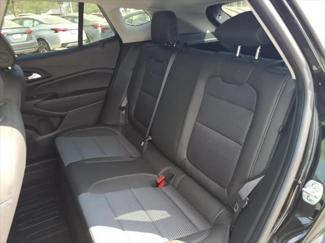 2025 Chevrolet Trax FWD LT