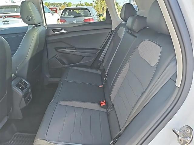 2025 Volkswagen Taos 1.5T SE Black