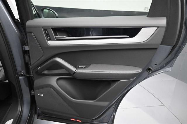 2026 Porsche Cayenne Unknown